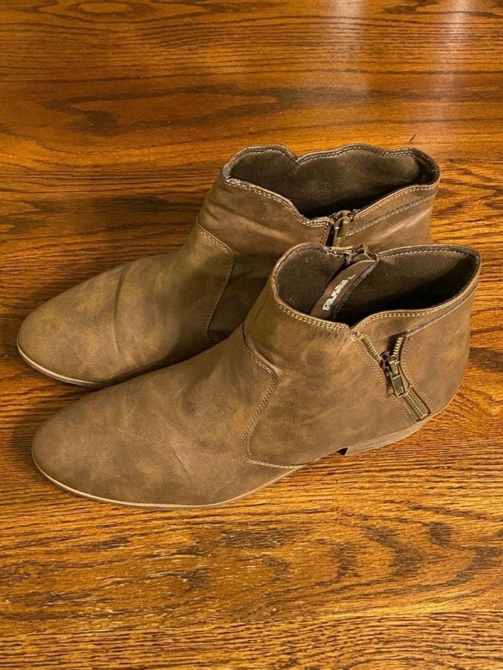 Faded Glory Faux Leather Side Zip Ankle Booties Tan Brown Women's Size 11